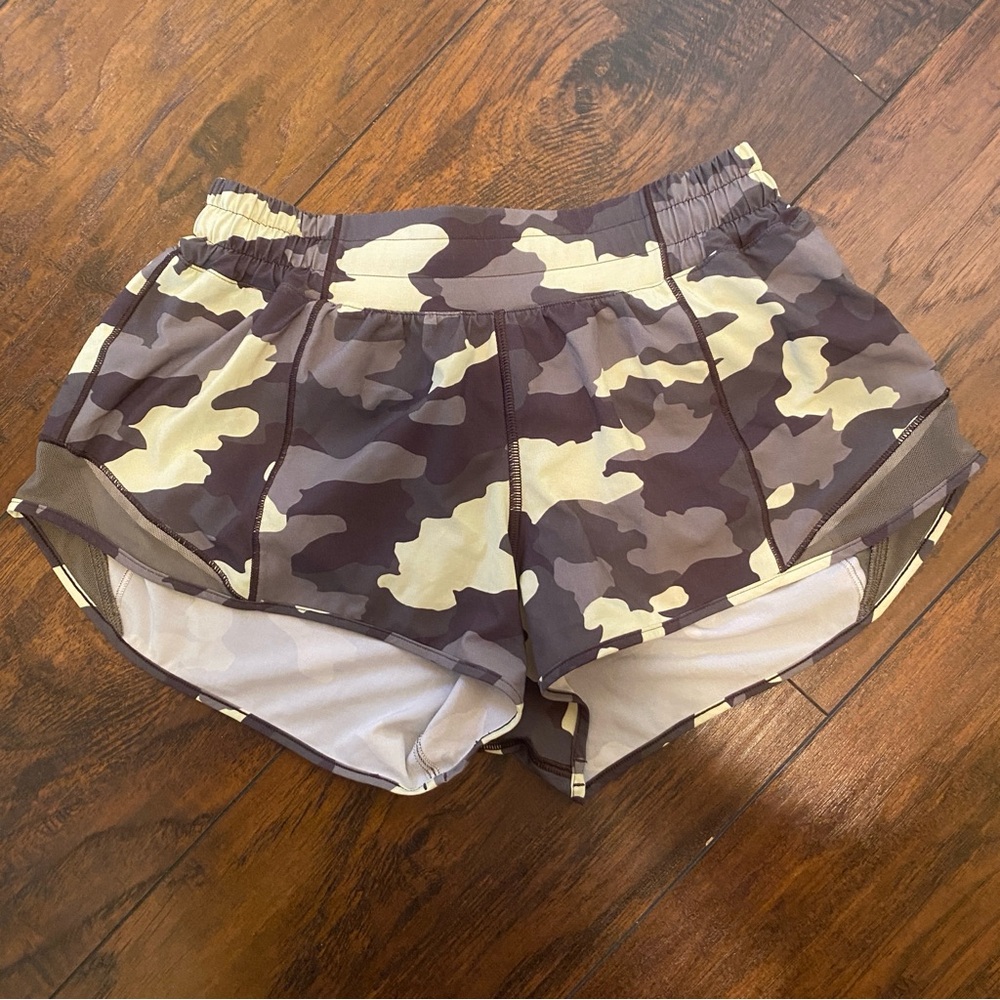 Lululemon Speed Up Shorts 2.5” – Size 6 Reg Camo Print, Built-In Liner